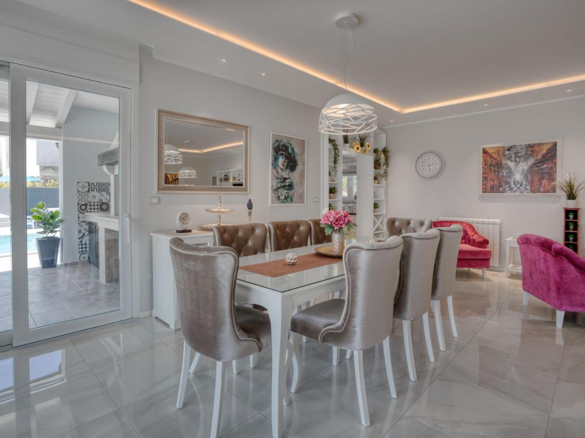 Dream House By Interhome * Pula